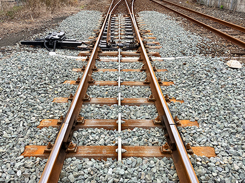 鉄まくらぎ分岐器の試験敷設